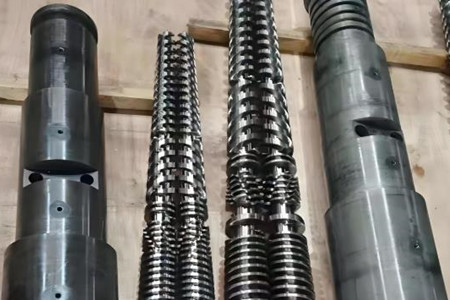 塑料擠出機(jī)機(jī)筒螺桿發(fā)貨前，廠家需要做哪些工作？